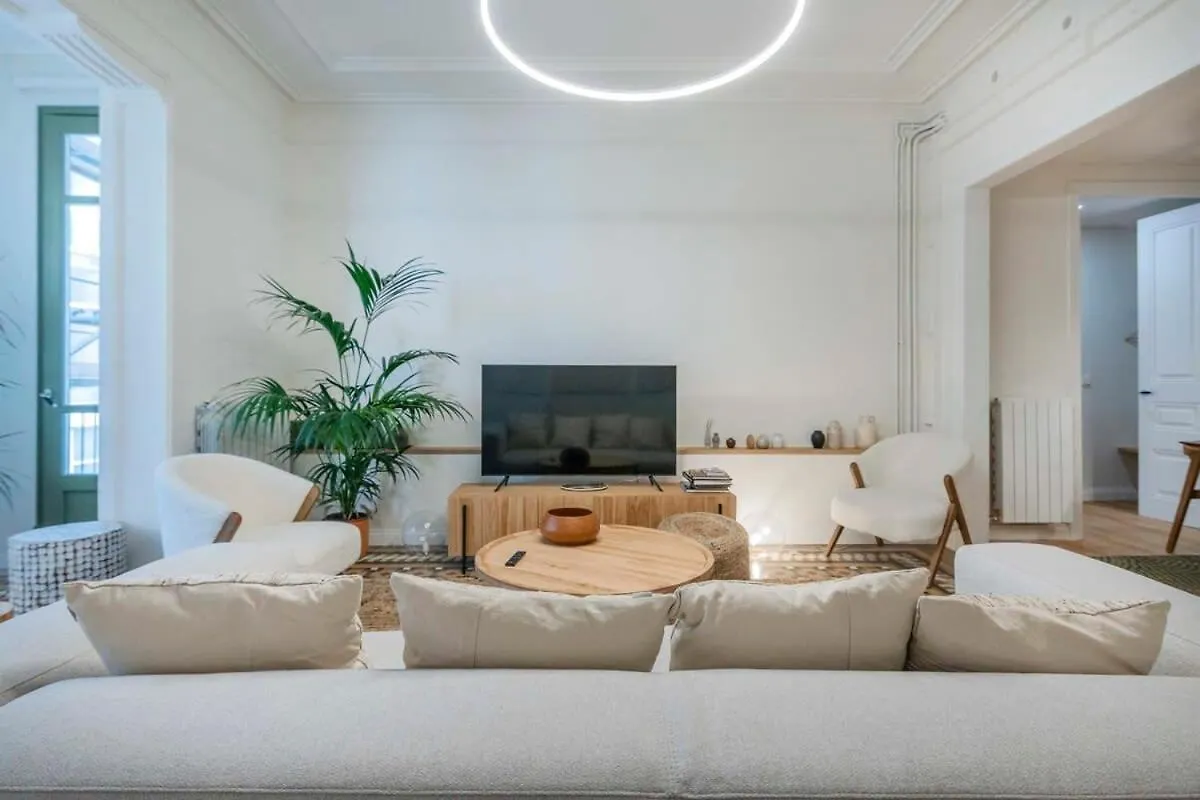 Amazing 5 Bd 5 Bathroom Next To Plaza Catalunya Barcelona España
