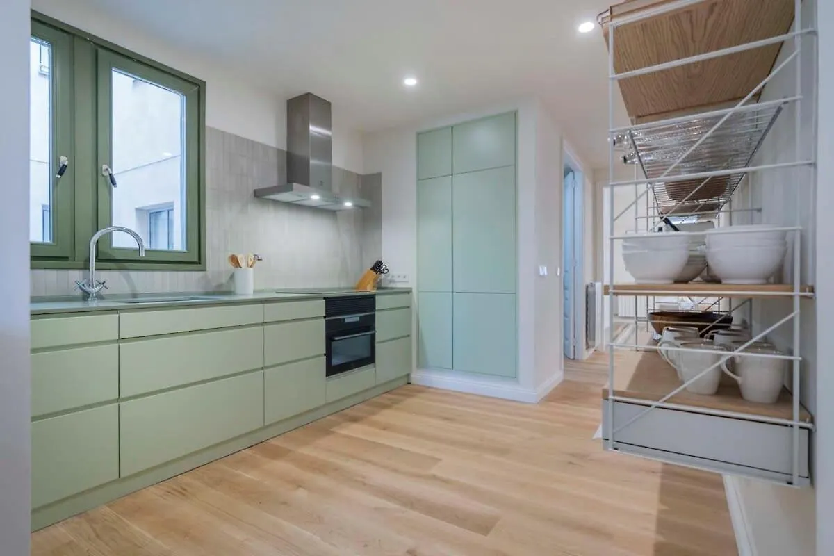 Amazing 5 Bd 5 Bathroom Next To Plaza Catalunya Barcelona 0*,  Spain