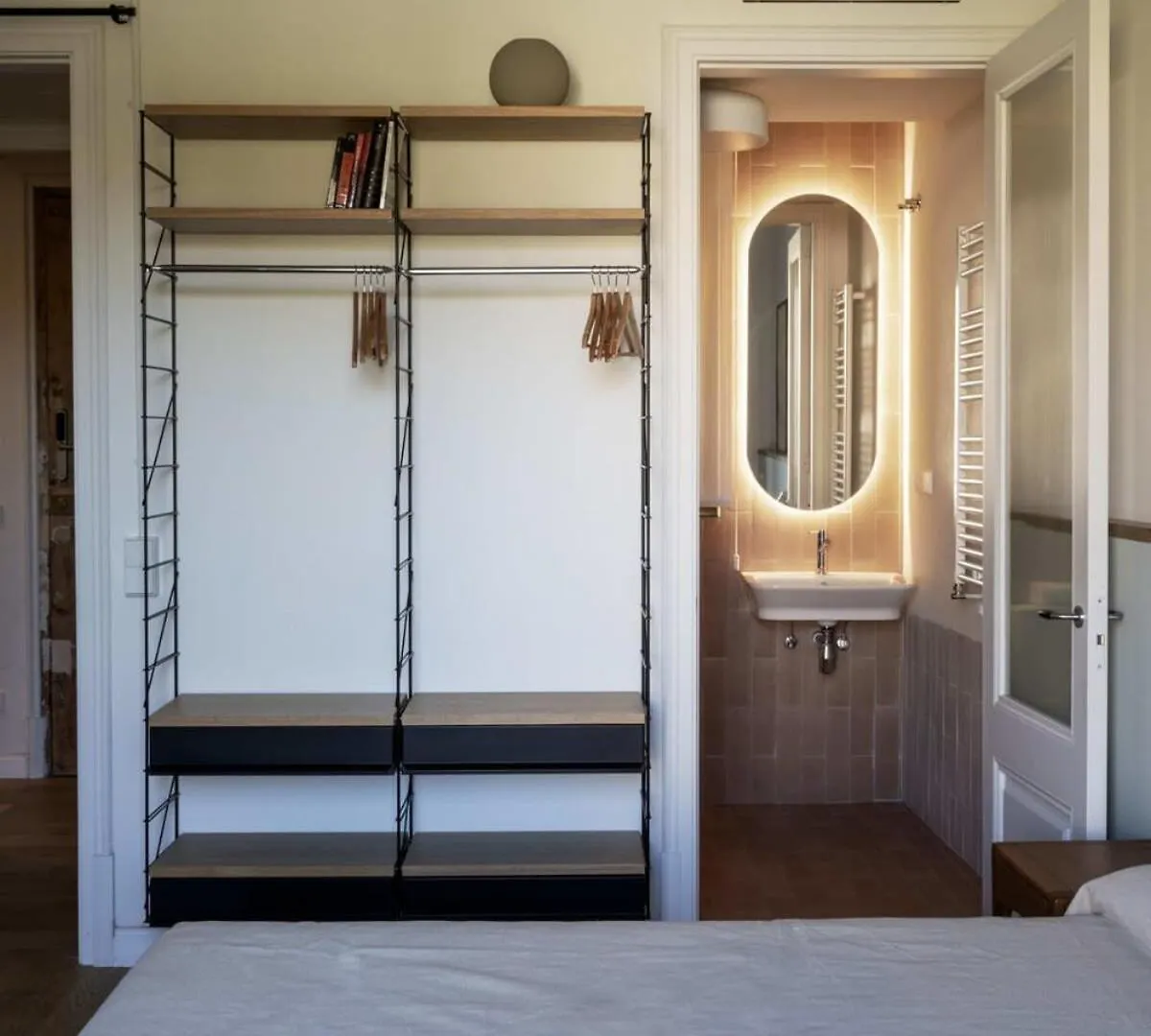 Amazing 5 Bd 5 Bathroom Next To Plaza Catalunya Barcelona Apartment