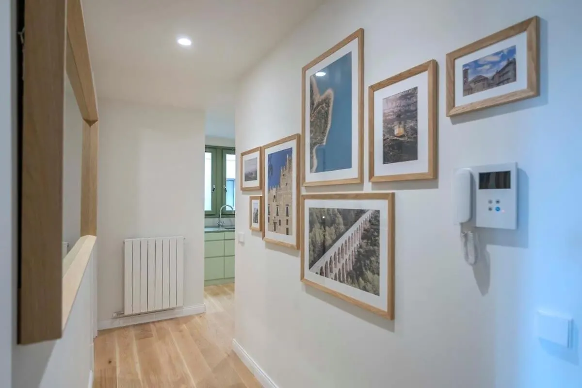 Amazing 5 Bd 5 Bathroom Next To Plaza Catalunya Barcelona