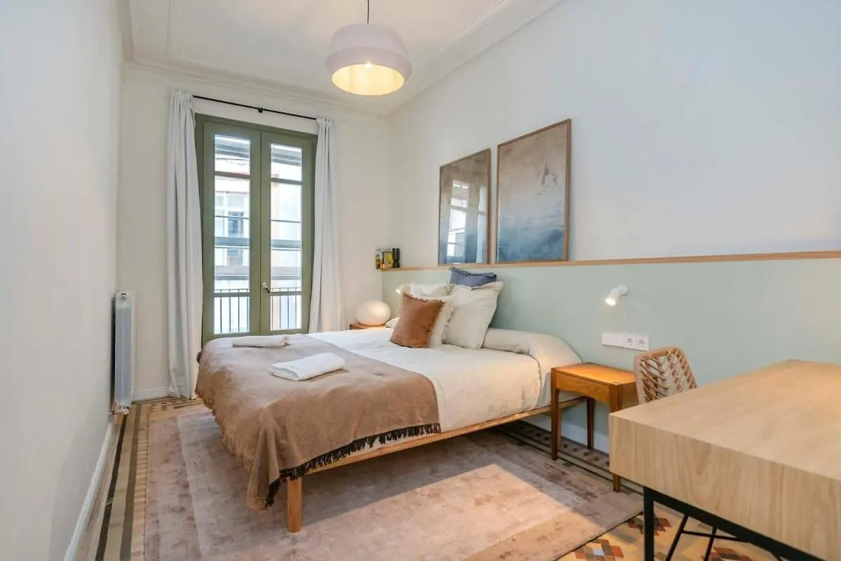 Amazing 5 Bd 5 Bathroom Next To Plaza Catalunya 바르셀로나