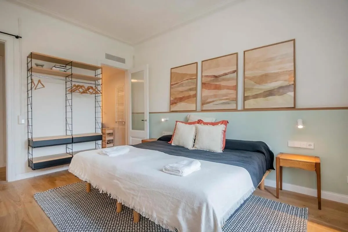 Amazing 5 Bd 5 Bathroom Next To Plaza Catalunya 바르셀로나 0*,