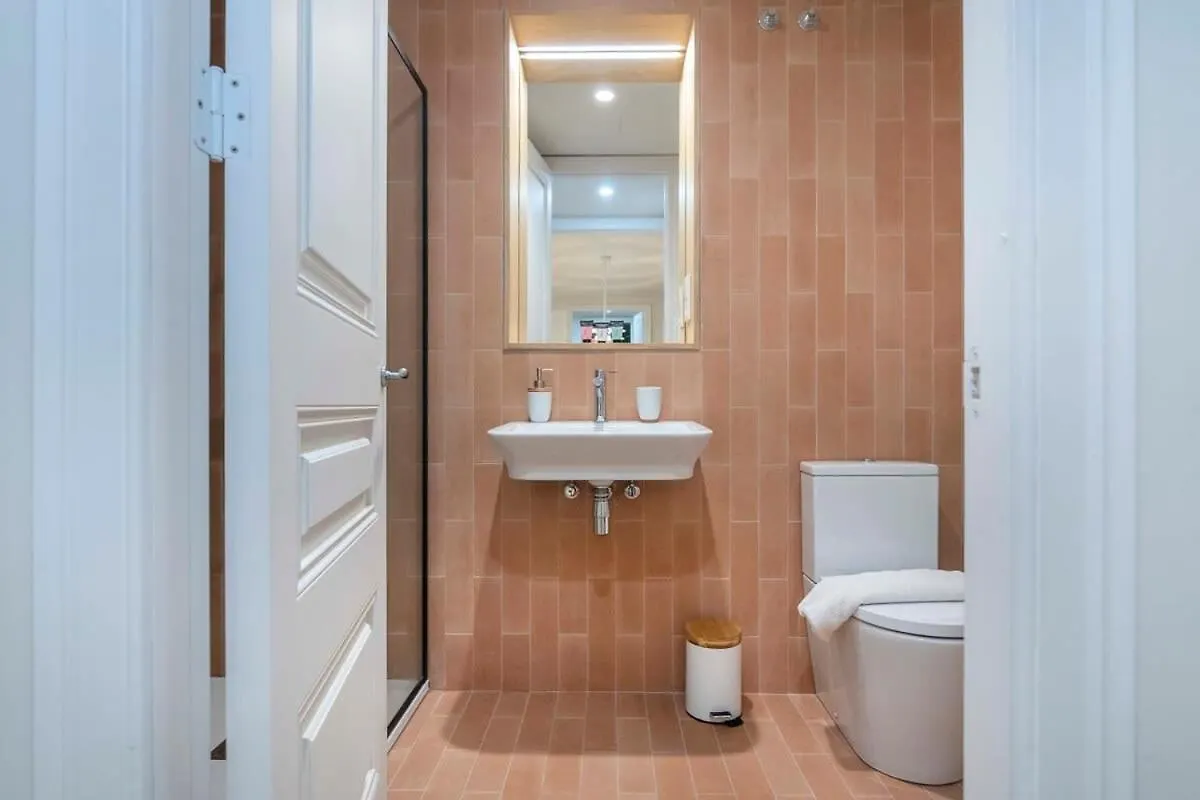 Amazing 5 Bd 5 Bathroom Next To Plaza Catalunya 바르셀로나 0*,