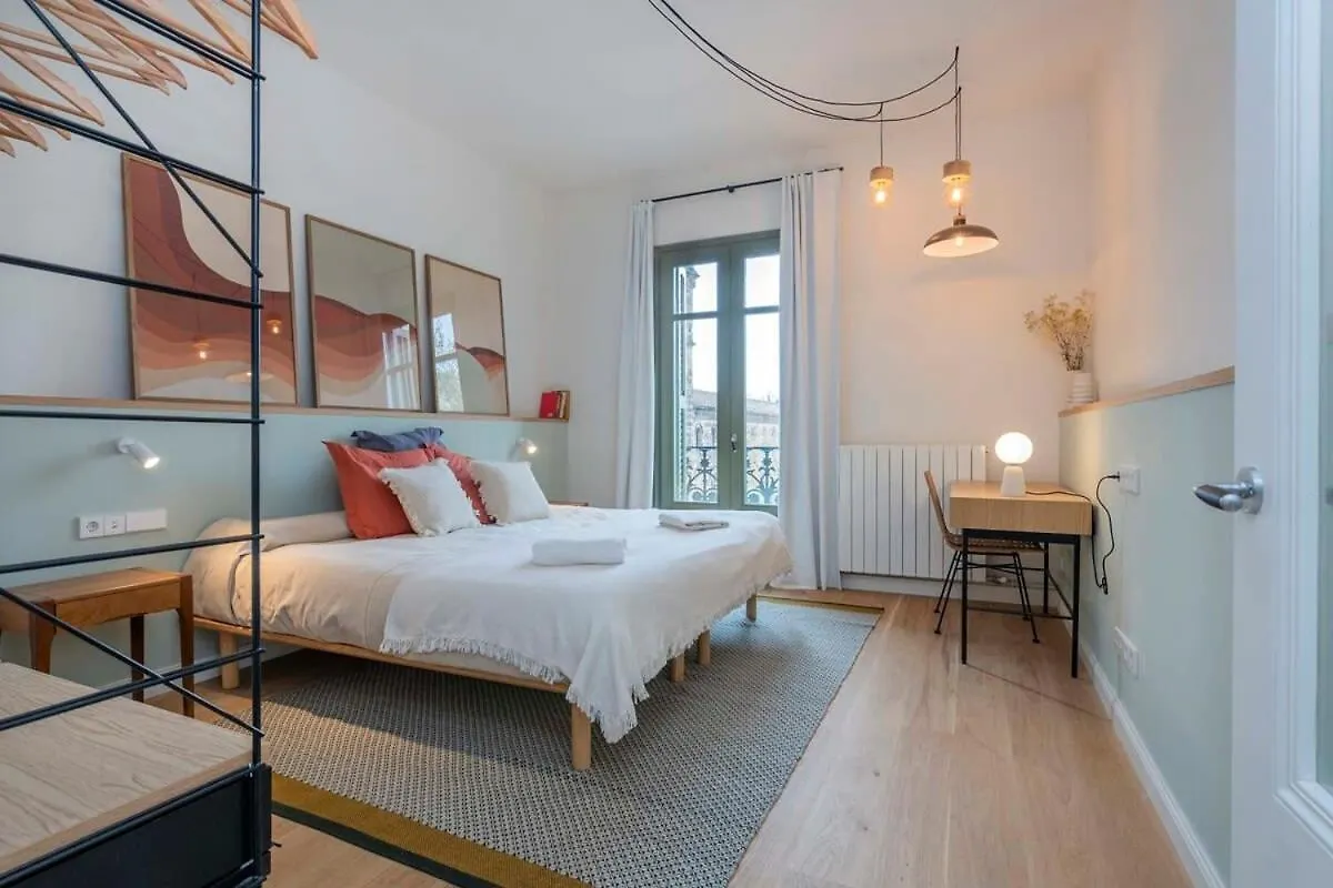 Amazing 5 Bd 5 Bathroom Next To Plaza Catalunya 바르셀로나